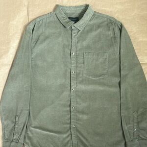 NWT Men’s Cotton On Garments Olive corduroy Casual Button-Down Shirt